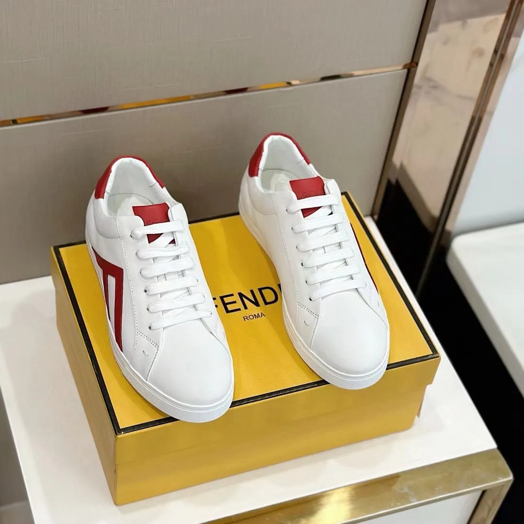 Factory price: 380💰 Fendi men's sports shoes - top version. In the corner, there is no limit to expression, highlighting the FF element cowhide to highlight personality, walking well! The shoe mouth is embossed with brand letters with a cowhide label. Cowhide upper + cowhide stitching mesh lining + T men's men's shoes 💰U outsole Size: 38-44, (customized at 45)